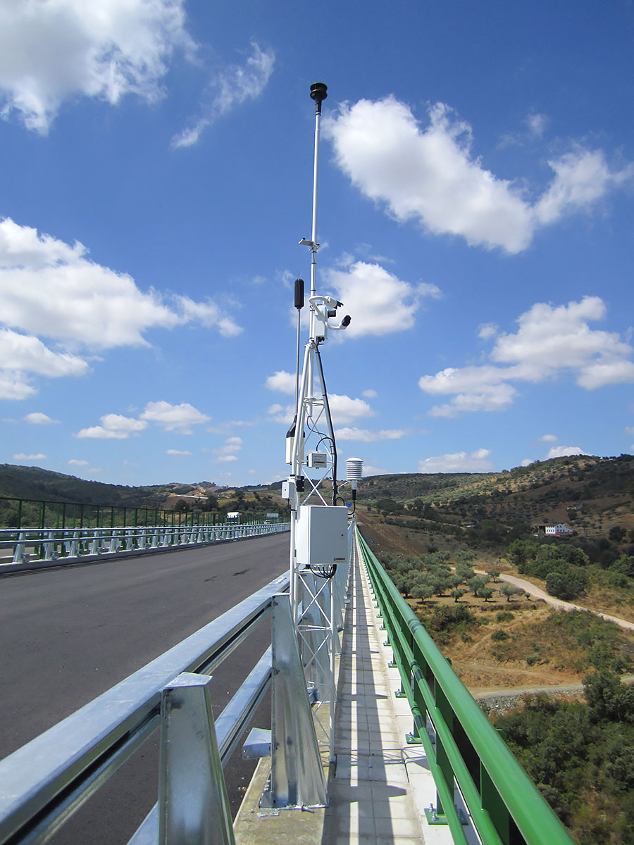 SAFEROAD Road Weather Information System - RWIS